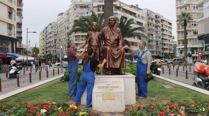 Konak&rsquo;ın heykelleri koruma altında