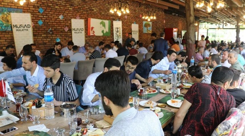 M&Uuml;SİAD&rsquo; da geleneksel bayramlaşma programı