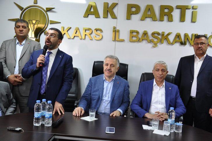 AK Parti Kars İl Başkanlığı’nda bayramlaşma G1