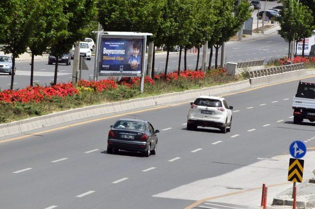 Başkent’in yüzünde çiçekler açıyor