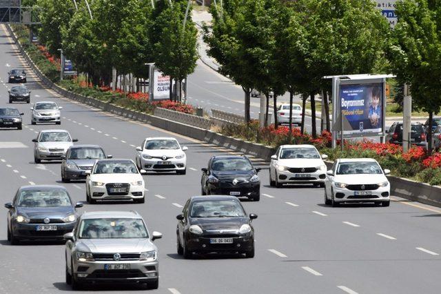 Başkent’in yüzünde çiçekler açıyor