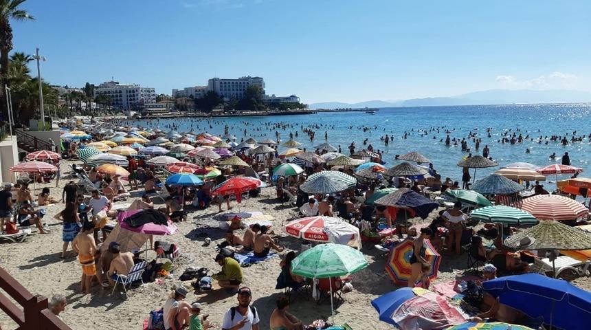 Kuşadası’nda bayram hareketliliği sürüyor