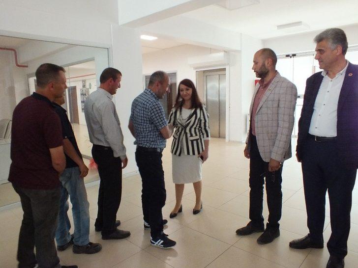 Başkan Tekin belediye personeli ile bayramlaştı G5