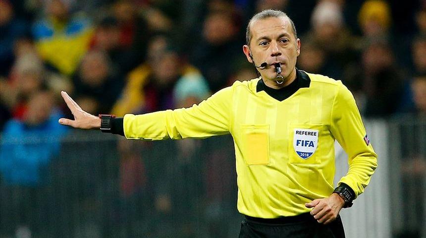 Danimarka - İrlanda maçı Cüneyt Çakır'ın