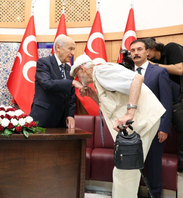 Bahçeli: 31 Mart seçimi üzerinde kurulan kumpas araştırılmalı