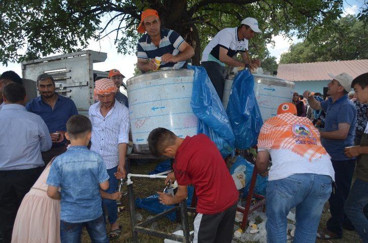 Selendili Yörükler ovacık yaylasında buluştu G4