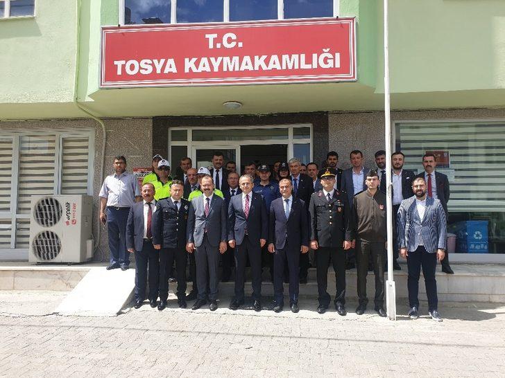 Kaymakam ve Belediye Başkanı çalışan personel ile bayramlaştı G5