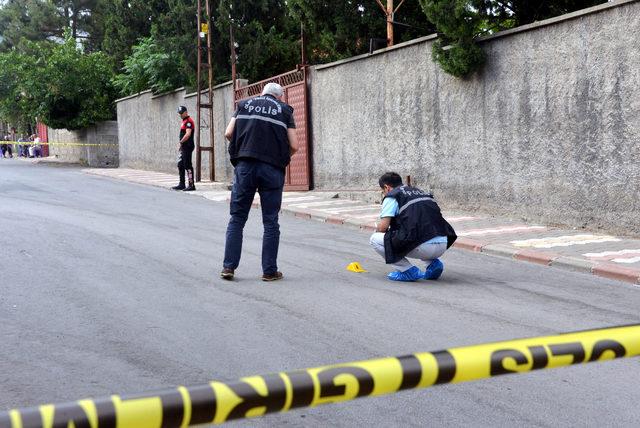 Husumetlisini ayaklarından vurup ka&ccedil;tı 1