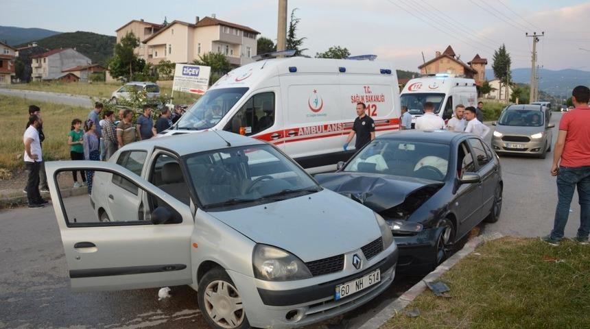 Tokat&rsquo;ta trafik kazası: 4 yaralı