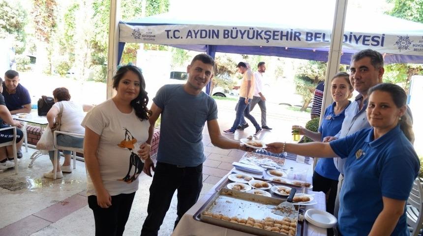 B&uuml;y&uuml;kşehirden baklavalı bayramlaşma