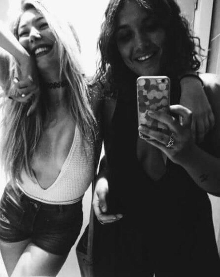 Yasemin Erbil babasına inat paylaşıyor G5