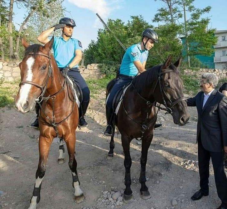 Jandarmanın atlı timleri görev başında G2