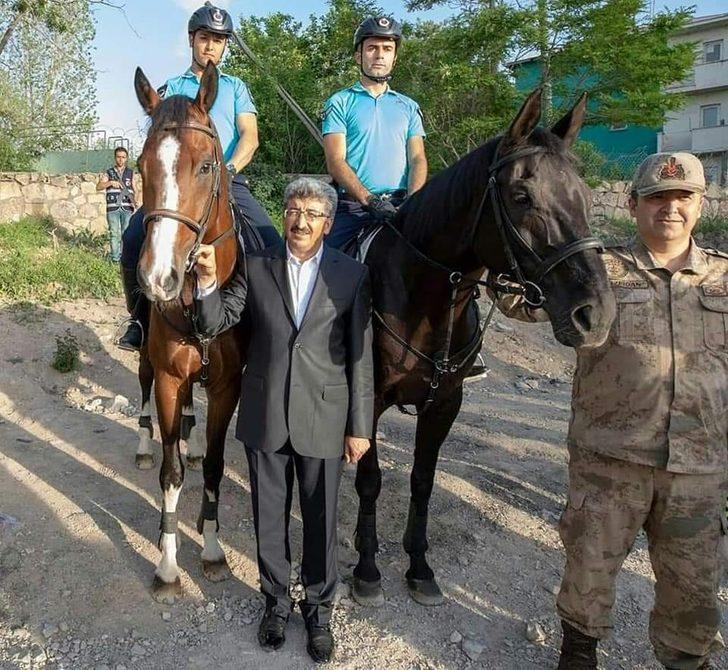 Jandarmanın atlı timleri görev başında G3