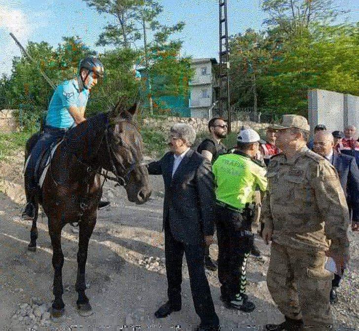 Jandarmanın atlı timleri görev başında G4