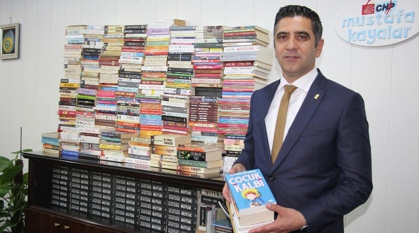 Menderes kitaplarla doldu taştı