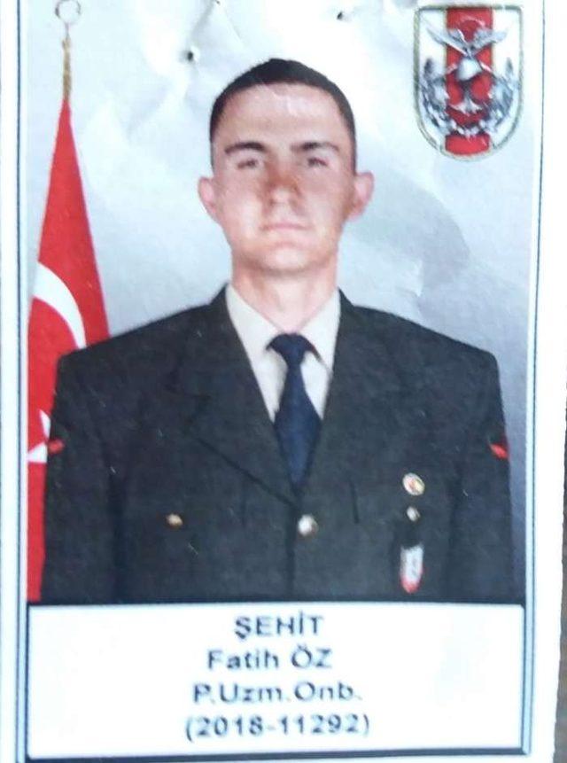 Hakkari’de şehit Öz için tören düzenlendi