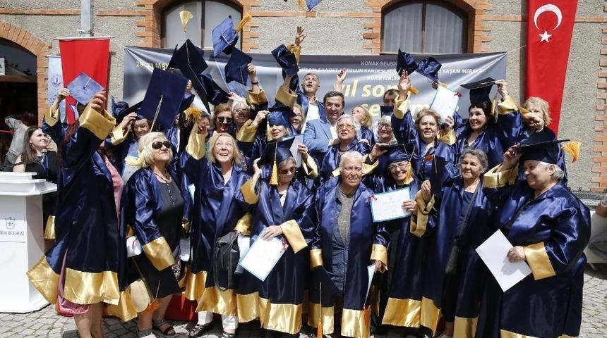 80&rsquo;lik &ouml;ğrencilerin kep sevinci