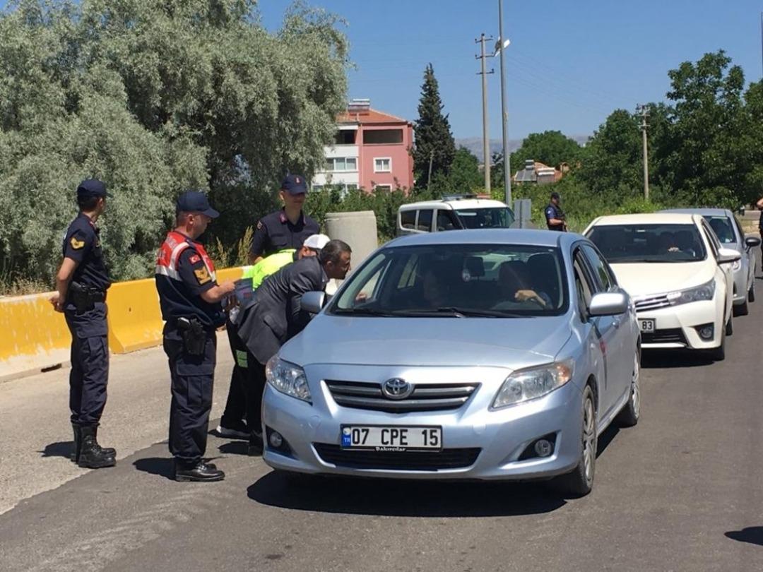 &Ccedil;ocuklara S&uuml;r&uuml;c&uuml; Seyahat Karnesi dağıtıldı