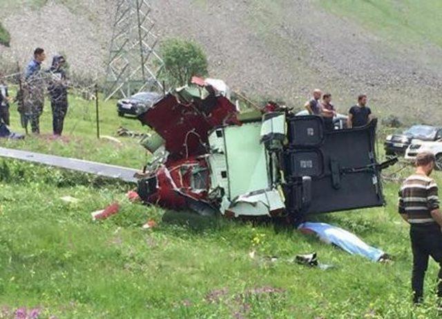 Gürcistan’da helikopter düştü: 3 ölü