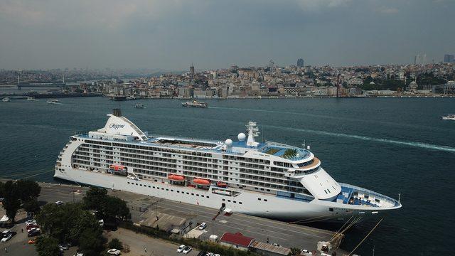 İstanbul'a 4 yıl aradan sonra ilk kruvaziyer gemisi geldi (Havadan fotoğraflar) 