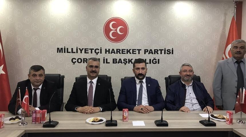 AK Parti &Ccedil;orum Teşkilatı&rsquo;ndan MHP&rsquo;ye bayram ziyareti
