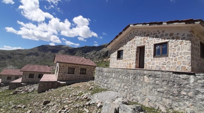 Tut&rsquo;un taş evleri başka bahara kaldı