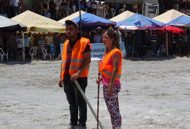 Aydın da boğalar, ihtiya&ccedil; sahibi &ouml;ğrenciler i&ccedil;in g&uuml;reştirildi 4