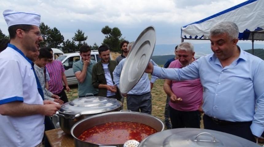 Aşçı, Belediye Başkanı Çalışkan’dan ‘kapak kaldırma’ parası aldı