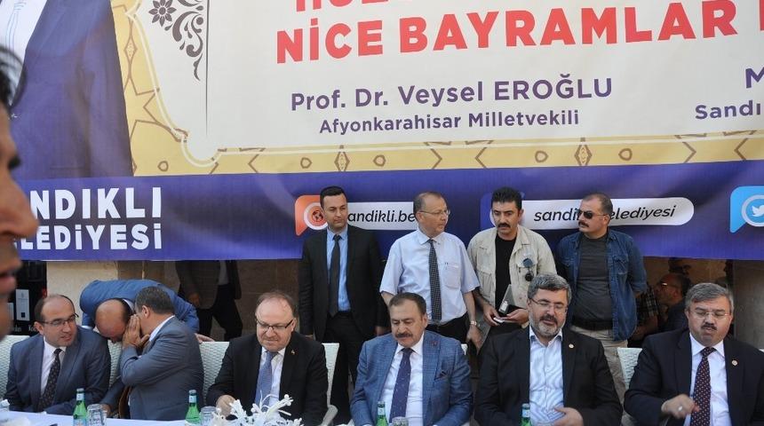 Sandıklı’da Cumhurbaşkanlığı Irak Özel Temsilcisi Eroğlu’nun katılımıyla bayramlaşma gerçekleşti