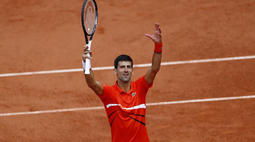 Novak Djokovic Roland Garros'ta yarı finale yükseldi