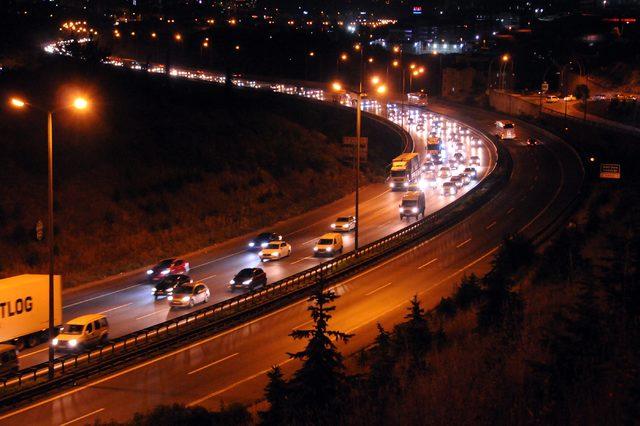 Tatilcilerin bayram dönüşü yoğunluğu başladı