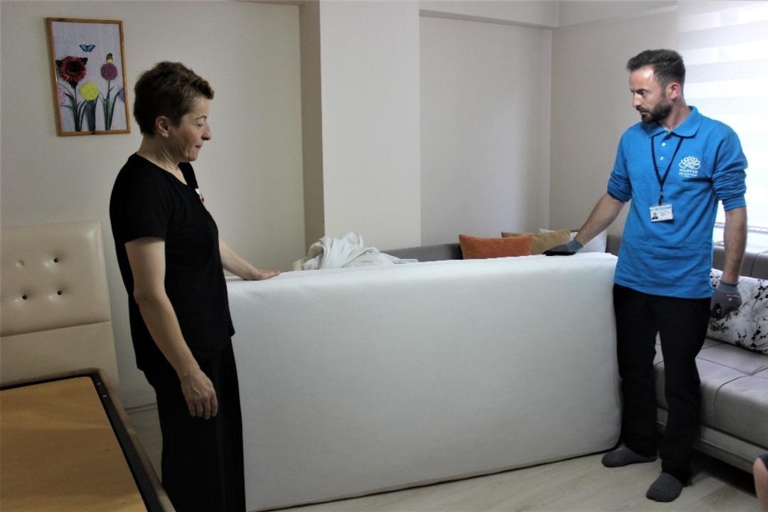 (&Ouml;zel) İkinci el mobilyalar &ccedil;&ouml;p yerine ihtiya&ccedil; sahipleriyle buluştu