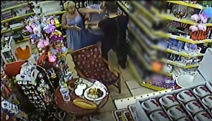 Alanya'da Rus turist şoku! Önce köpeği tekmeledi, sonra iş yeri sahibini yumrukladı G3