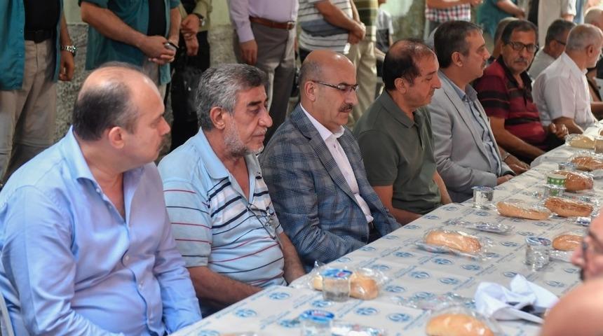 Vali Demirtaş, şehitler için düzenlenen mevlitlere katıldı