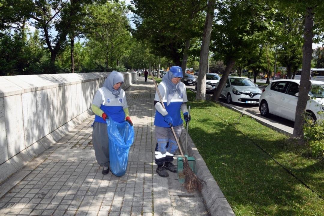 Başkentte temizlik seferberliği s&uuml;r&uuml;yor