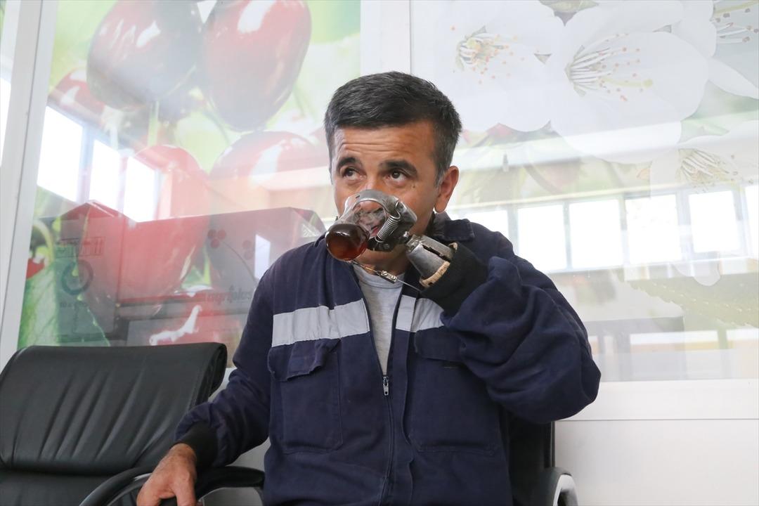 'Demir el' ile her işin &uuml;stesinden geliyor