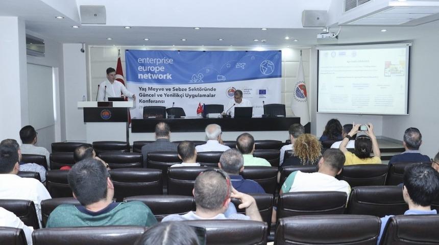 Mersin&rsquo;de yaş meyve ve sebzede yenilik&ccedil;i uygulamalar anlatıldı