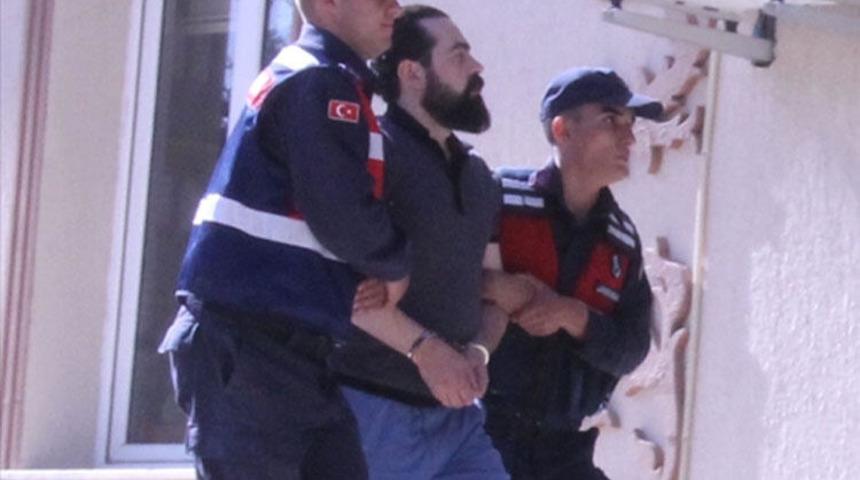 FETÖ firarisi eski yüzbaşı çalılıkların arasında yakalandı