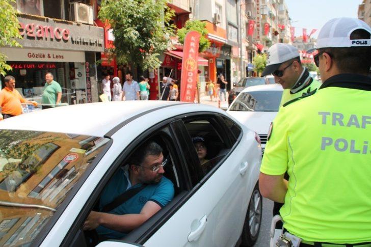 Gemlik emniyeti sürücü seyahat karnesi dağıttı G4