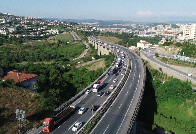 Bayram sonrası Kocaeli geçişindeki yollarda trafik akıcı (2)