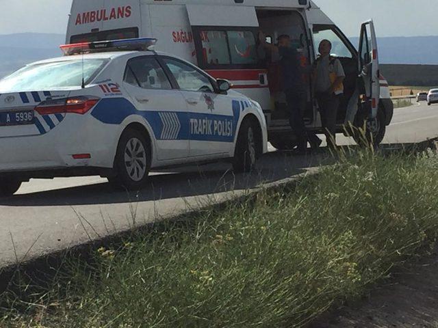Kırıkkale'de şarampole devrilen otomobildeki 5 kişi yaralandı
