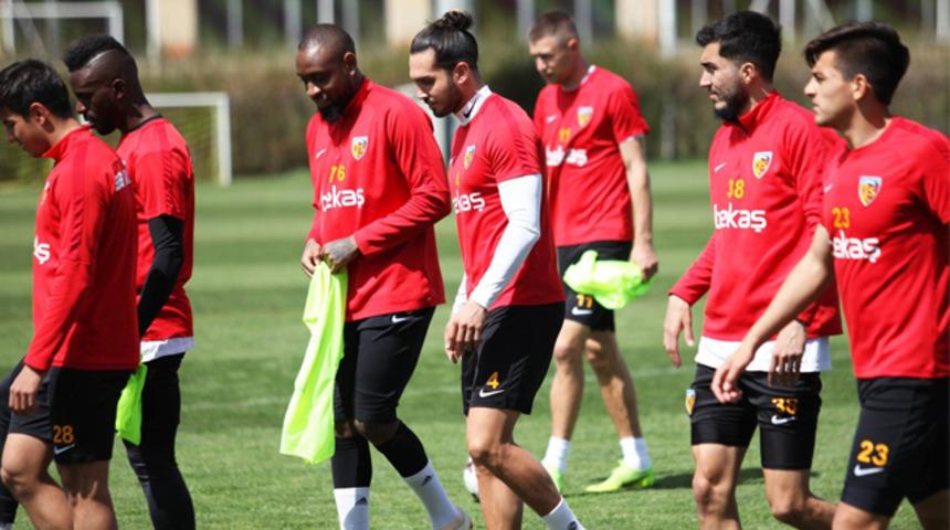 Kayserispor kadrosunda 9 ülkeden futbolcu bulundurdu