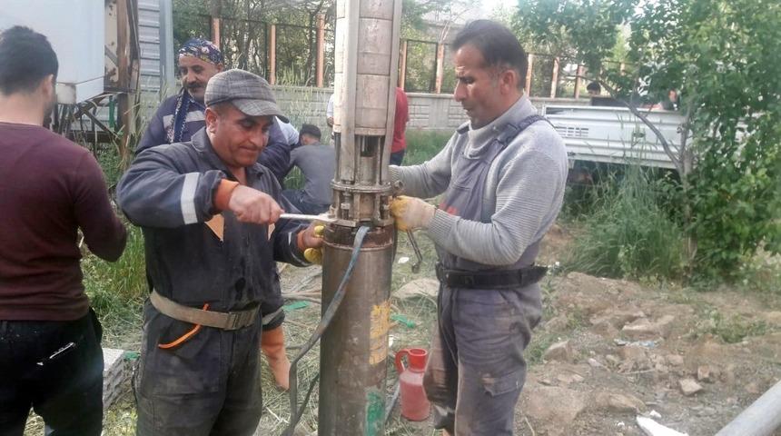 Y&uuml;ksekova&rsquo;da arızalanan su sondajı onarıldı
