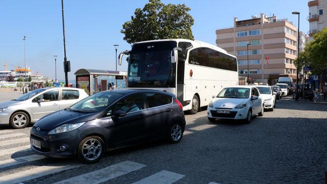 Çanakkale feribot iskelesinde tatilcilerin dönüş yoğunluğu