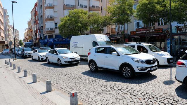 Çanakkale feribot iskelesinde tatilcilerin dönüş yoğunluğu