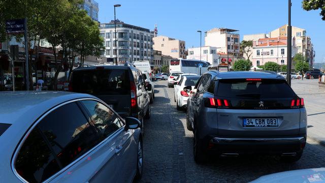 Çanakkale feribot iskelesinde tatilcilerin dönüş yoğunluğu