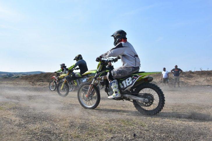 Gönen’de motosikletler kıran kırana yarışacak G5