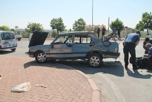 Konya’da otobüs ile otomobil çarpıştı: 4 yaralı