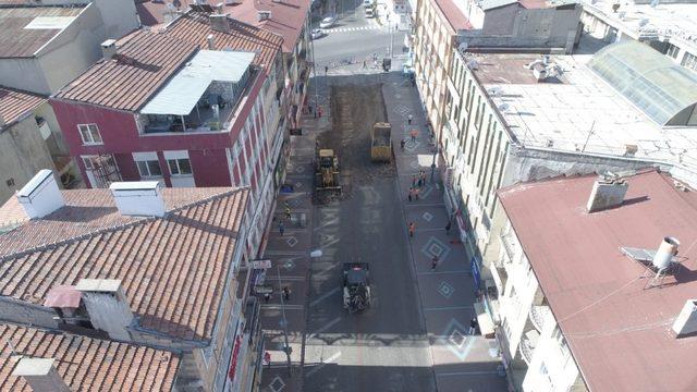 Lale Caddesi’ndeki 2.etap altyapı ve üstyapı çalışmalarına başlandı