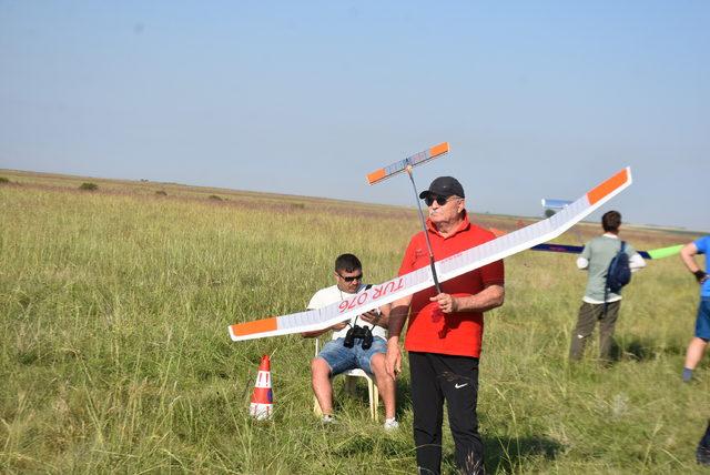 Kırklareli'de uluslararası serbest model uçak yarışmaları
